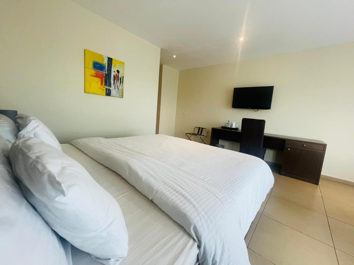 New Brookfields Hotel Freetown Exteriör bild