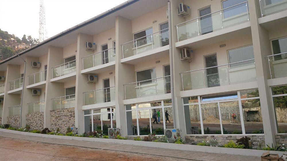 New Brookfields Hotel Freetown Exteriör bild
