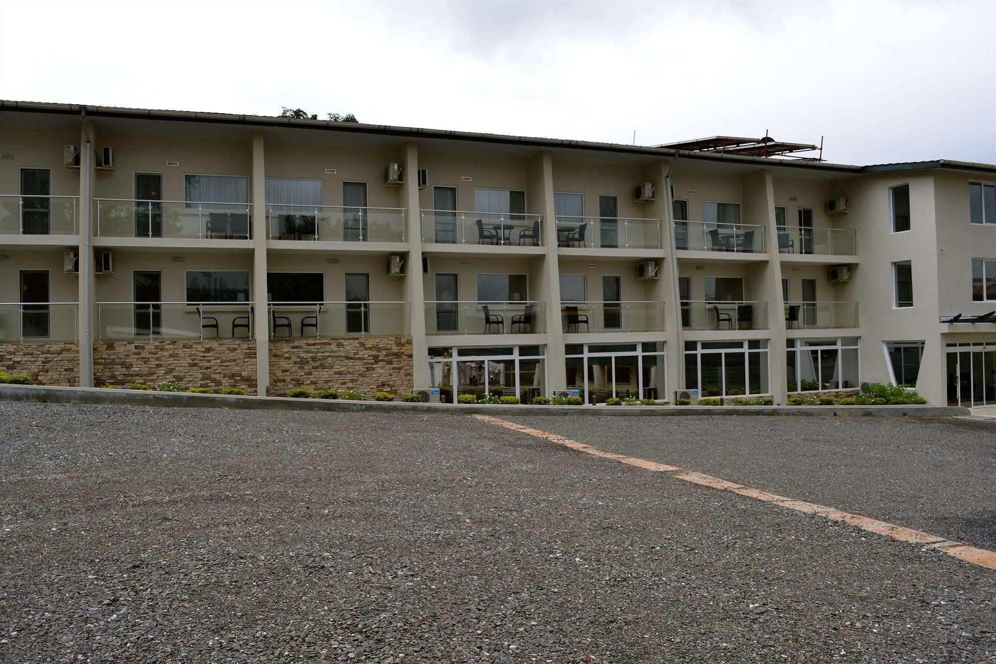 New Brookfields Hotel Freetown Exteriör bild