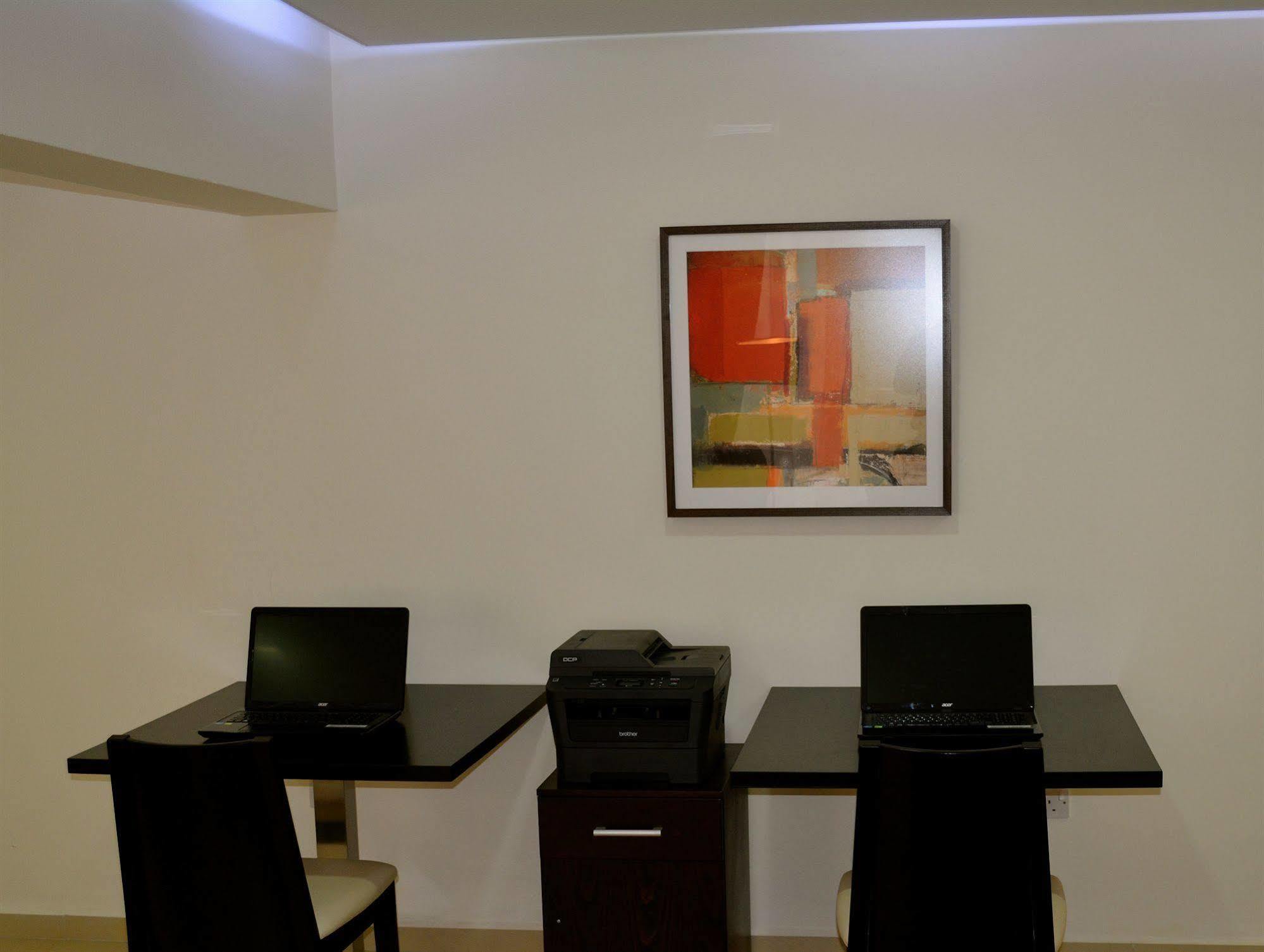 New Brookfields Hotel Freetown Exteriör bild