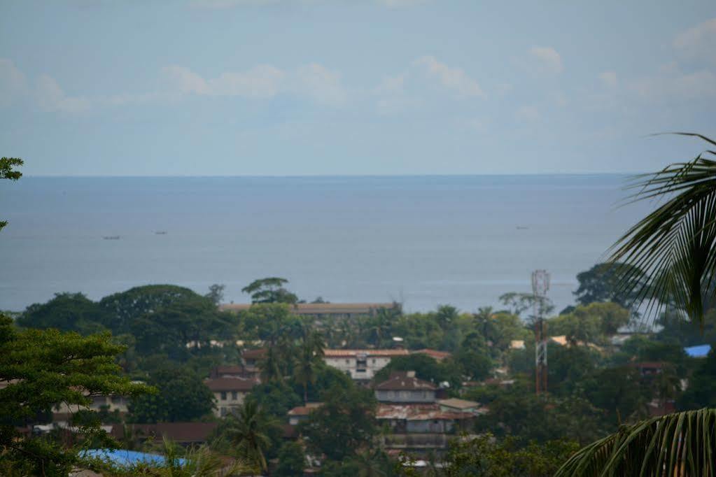 New Brookfields Hotel Freetown Exteriör bild