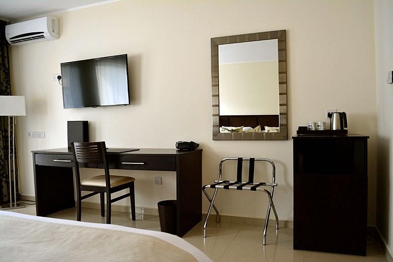 New Brookfields Hotel Freetown Rum bild